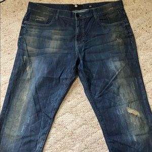 Destroyed jeans